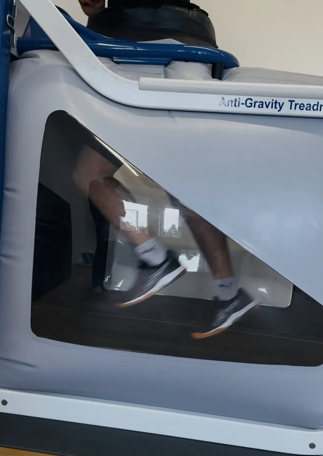 Alter-G-Laufband bei Sportphysio Rhein Main, dem AMILU-Haus in Bad Homburg